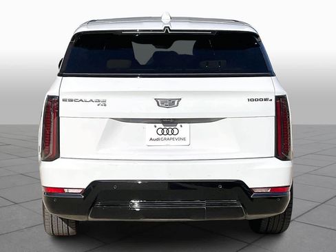 Used 2025 Cadillac Escalade IQ Sport 2 image 4