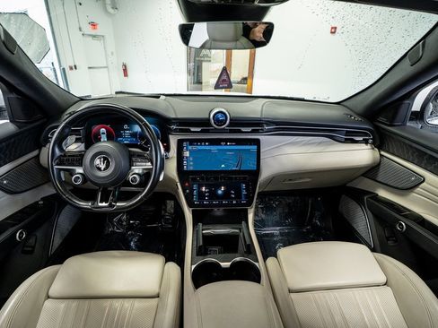 Used 2023 Maserati Grecale Modena image 54