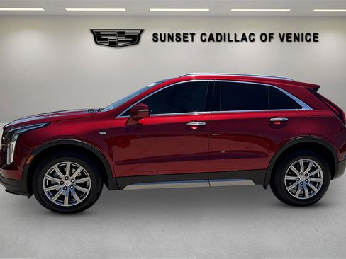 Used 2023 Cadillac XT4 Premium Luxury FWD image 6