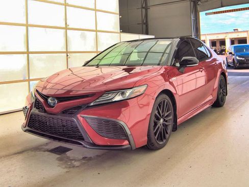 Used 2021 Toyota Camry XSE w/ Cold Weather Package FWD image 2