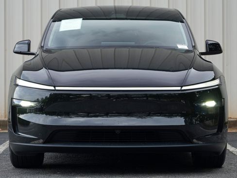 Used 2026 Tesla Model Y 2WD image 7