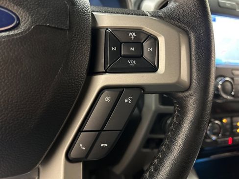 Used 2019 Ford F150 Lariat w/ Trailer Tow Package image 22