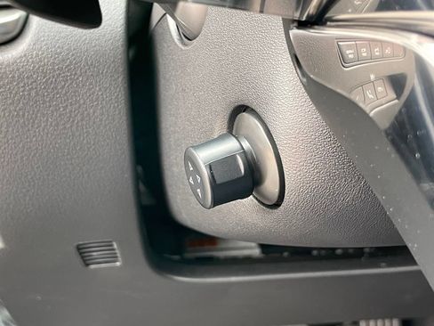 Certified 2025 MAZDA CX-70 Plug-In Hybrid w/ Premium Plus AWD/4WD image 19