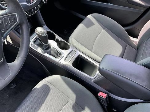 Used 2017 Chevrolet Cruze LT FWD image 17
