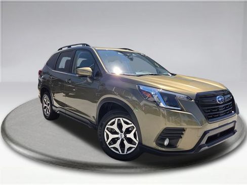 Certified 2023 Subaru Forester Premium AWD/4WD image 3