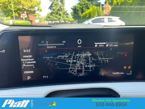 Used 2023 Nissan Ariya FWD image 30