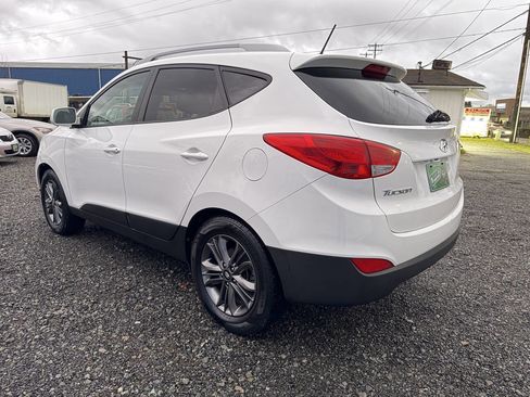 Used 2015 Hyundai Tucson SE image 3