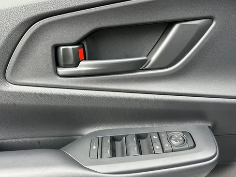 New 2026 Toyota Prius Plug-In Hybrid image 9