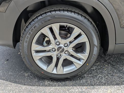 Used 2023 Kia Seltos S FWD image 9