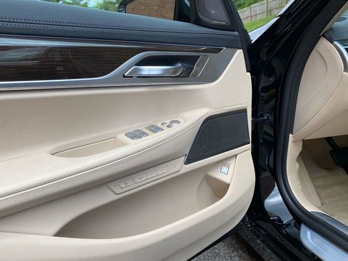 Used 2020 BMW 740i xDrive w/ Cold Weather Package image 33