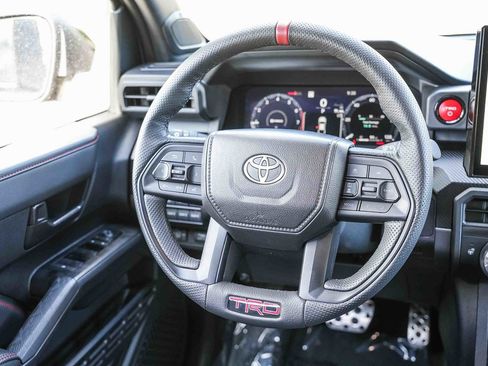 Used 2025 Toyota Tacoma TRD Pro AWD/4WD image 15