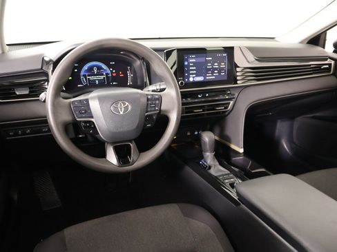 Used 2025 Toyota Camry LE FWD image 2
