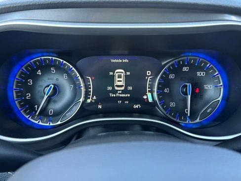 New 2026 Chrysler Pacifica Select image 21