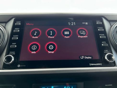 Used 2021 Toyota Tacoma TRD Off-Road w/ Technology Package image 19