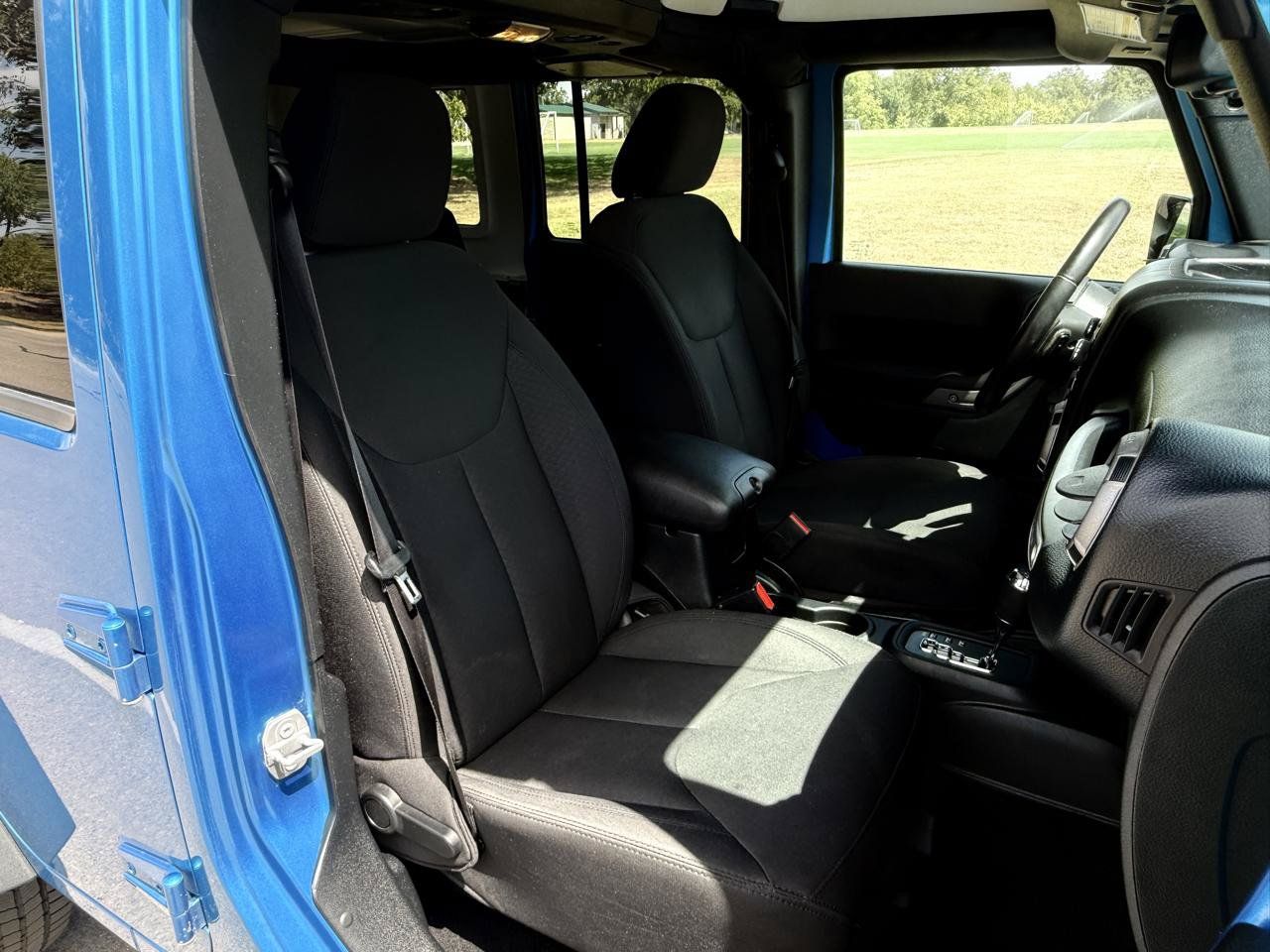 Used 2016 Jeep Wrangler Unlimited Sport w/ Quick Order Package 24S AWD/4WD image 17