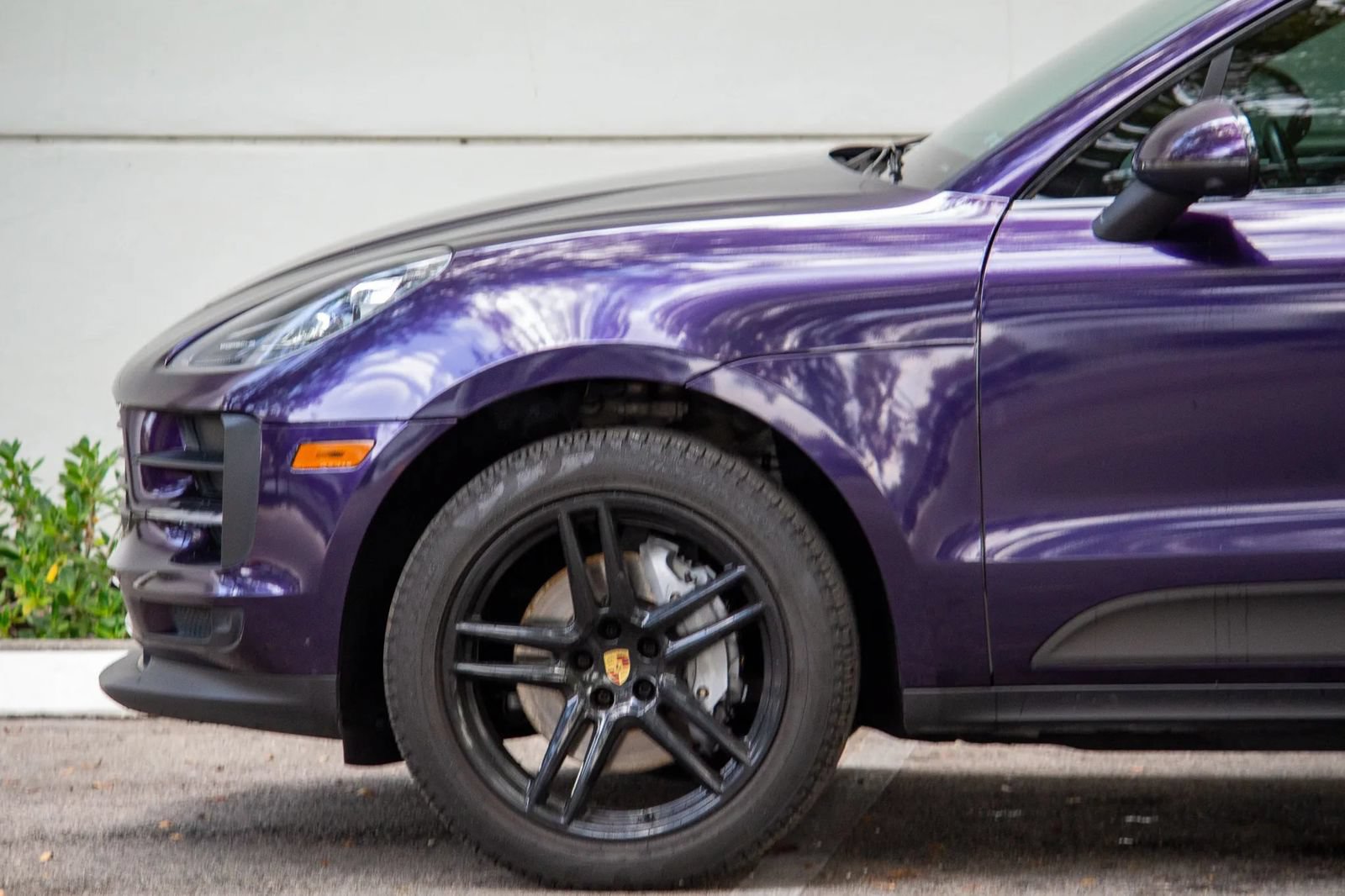 Used 2021 Porsche Macan w/ Premium Package Plus AWD/4WD image 7