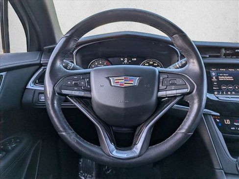 Used 2021 Cadillac XT6 Premium Luxury FWD image 14