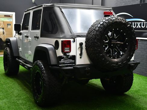 Used 2013 Jeep Wrangler Unlimited Sport w/ Connectivity Group AWD/4WD image 9