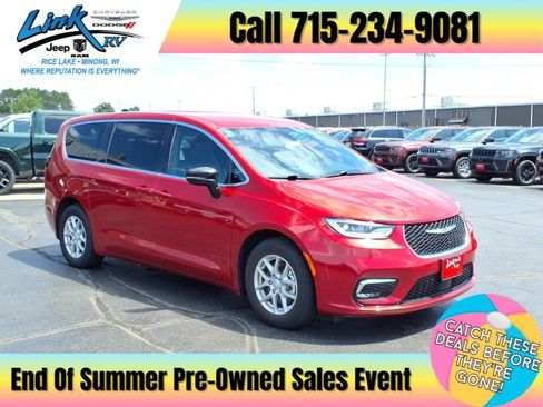 Used 2026 Chrysler Pacifica Select FWD image 1