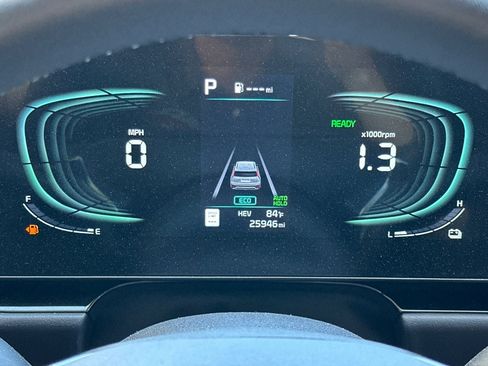 Used 2023 Kia Niro EX w/ EX Cold Weather Package FWD image 25