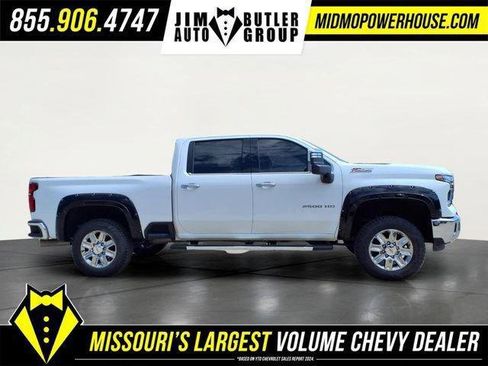 Used 2025 Chevrolet Silverado 2500 LTZ w/ LTZ Convenience Package AWD/4WD image 29