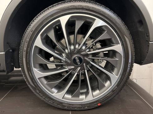 New 2026 Lincoln Aviator Reserve image 7