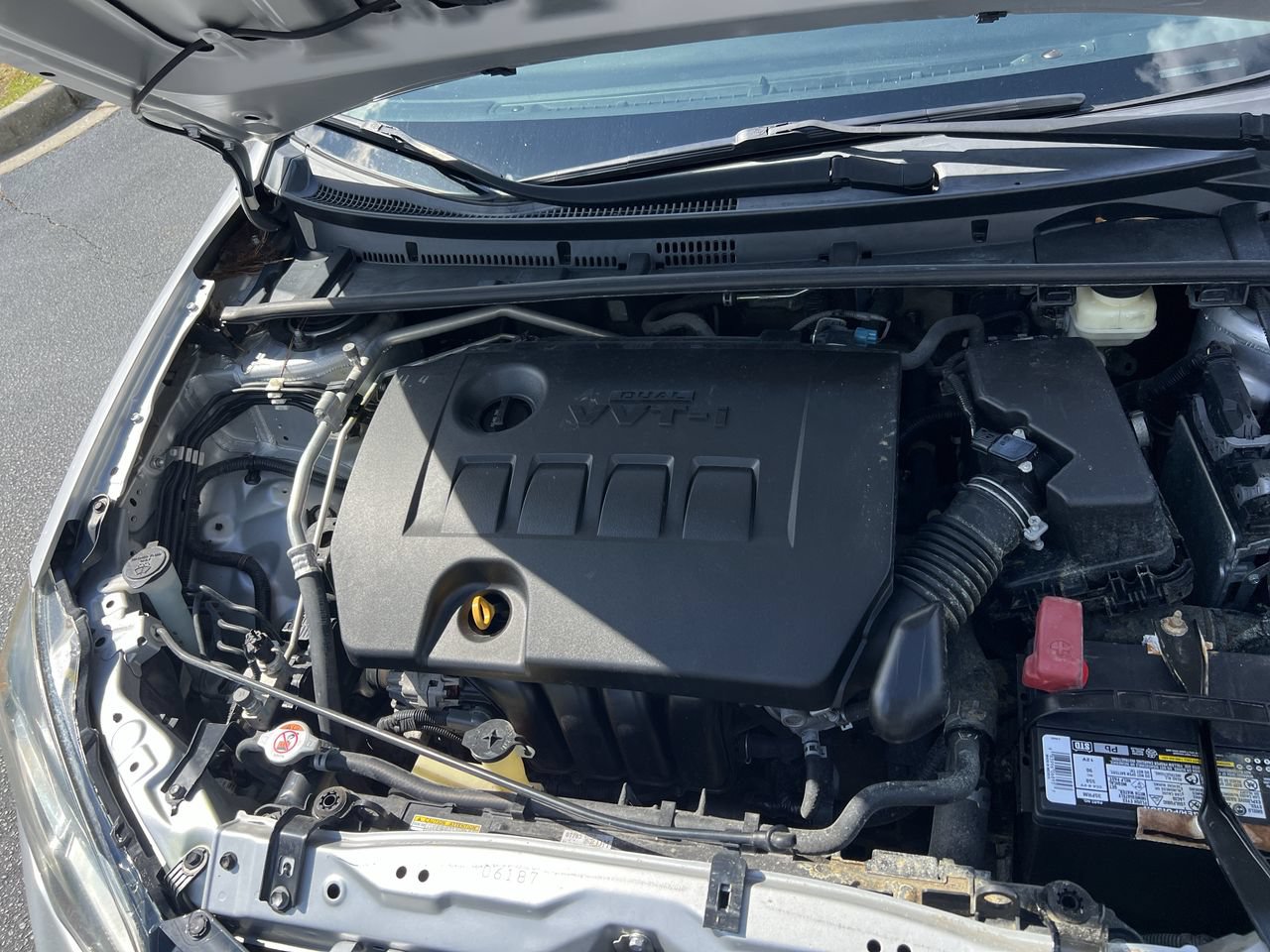 Used 2018 Toyota Corolla LE FWD image 35