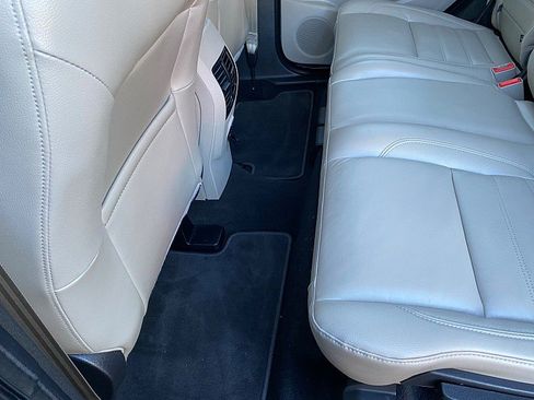 Used 2018 Ford Escape SEL image 32