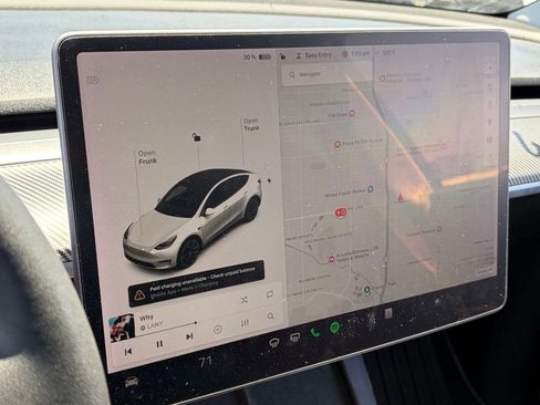 Used 2021 Tesla Model Y Long Range AWD/4WD image 9