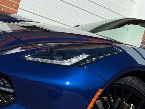 Used 2018 Chevrolet Corvette Stingray Convertible image 10