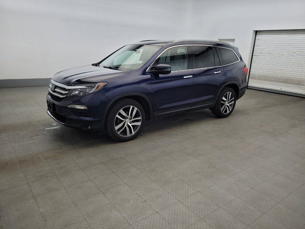Used 2017 Honda Pilot Touring image 2