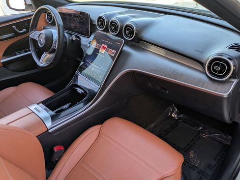 Used 2025 Mercedes-Benz C 300 4MATIC Sedan image 28