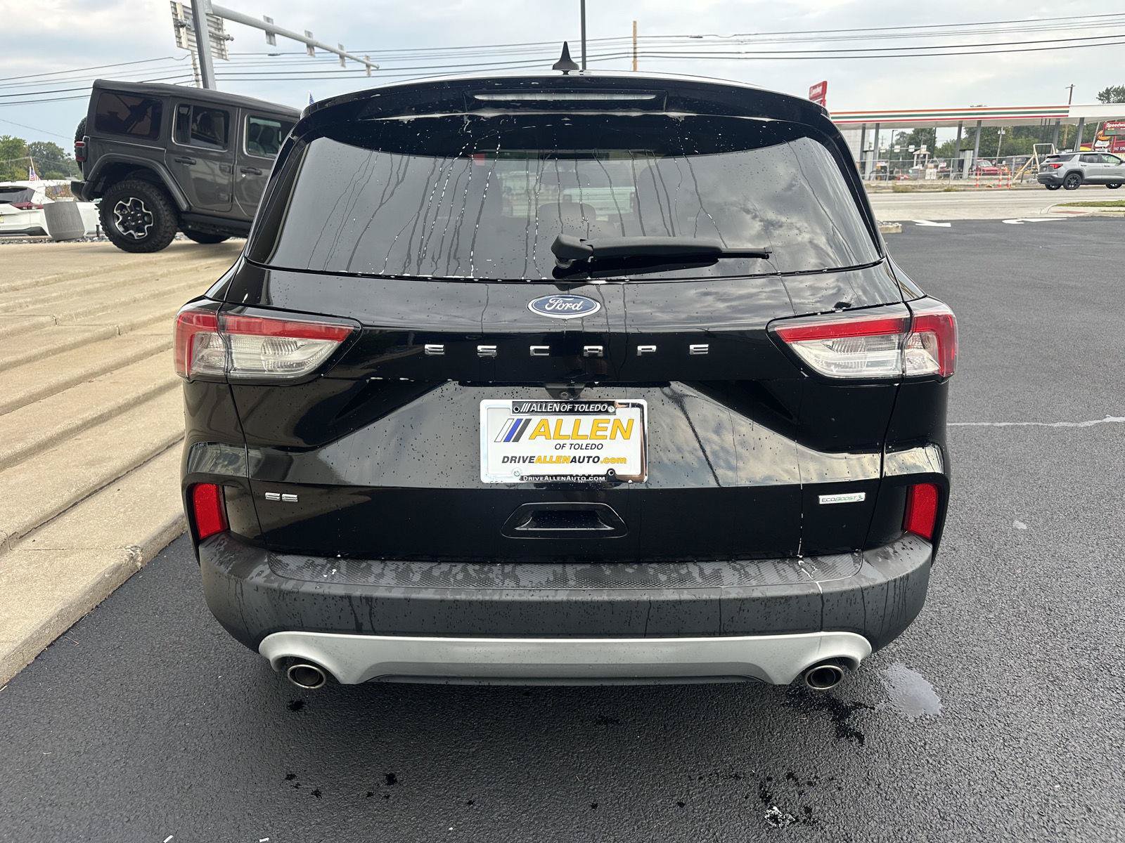 Used 2020 Ford Escape SE FWD image 9