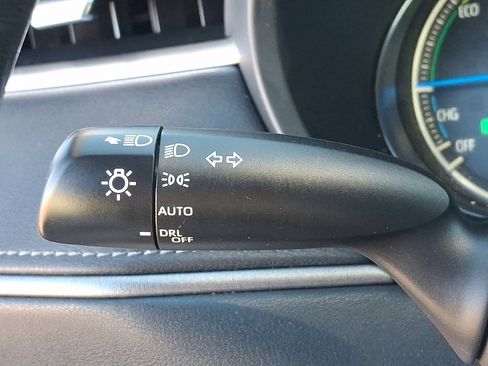 Certified 2022 Toyota Venza XLE image 26