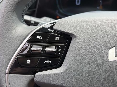 New 2026 Kia Niro EX FWD image 25