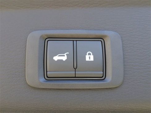 New 2025 Mitsubishi Outlander SE image 14