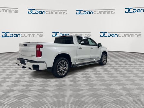 Used 2025 Chevrolet Silverado 1500 High Country w/ Technology Package image 8