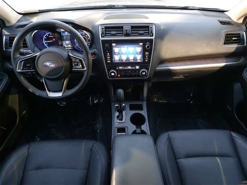 Used 2018 Subaru Outback 2.5i Limited image 9
