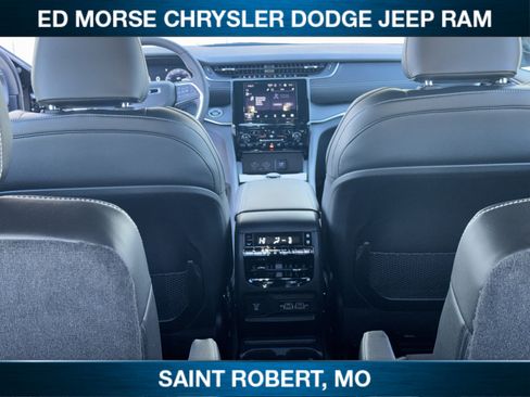 New 2025 Jeep Grand Cherokee L Altitude AWD/4WD image 39