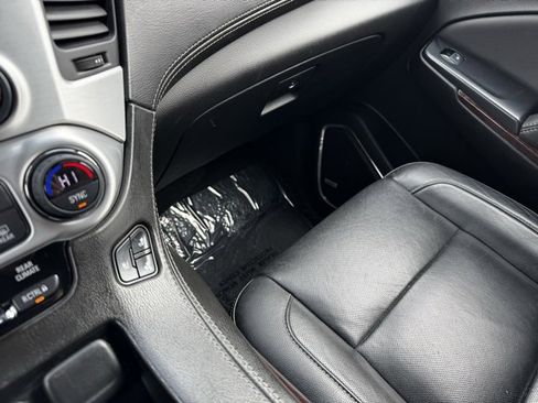 Used 2020 GMC Yukon SLT image 24