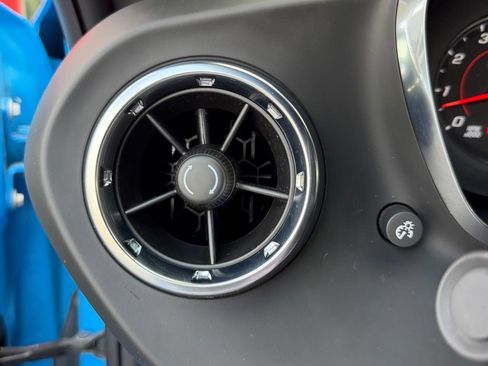 Used 2022 Chevrolet Camaro LT RWD image 15
