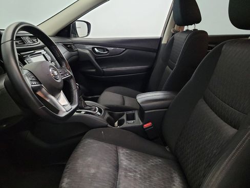 Used 2020 Nissan Rogue SV image 17