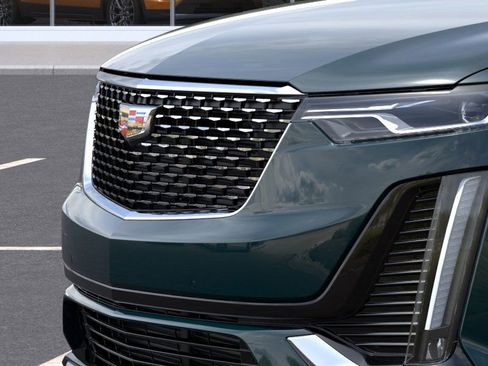 New 2025 Cadillac XT6 Luxury image 13