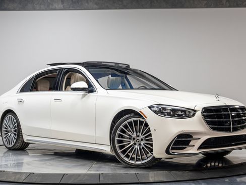 Used 2023 Mercedes-Benz S 580 4MATIC Sedan w/ AMG Line image 46