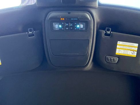 Used 2025 Ford Expedition Tremor AWD/4WD image 44