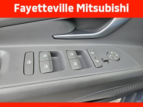 Used 2023 Hyundai Elantra SEL FWD image 30