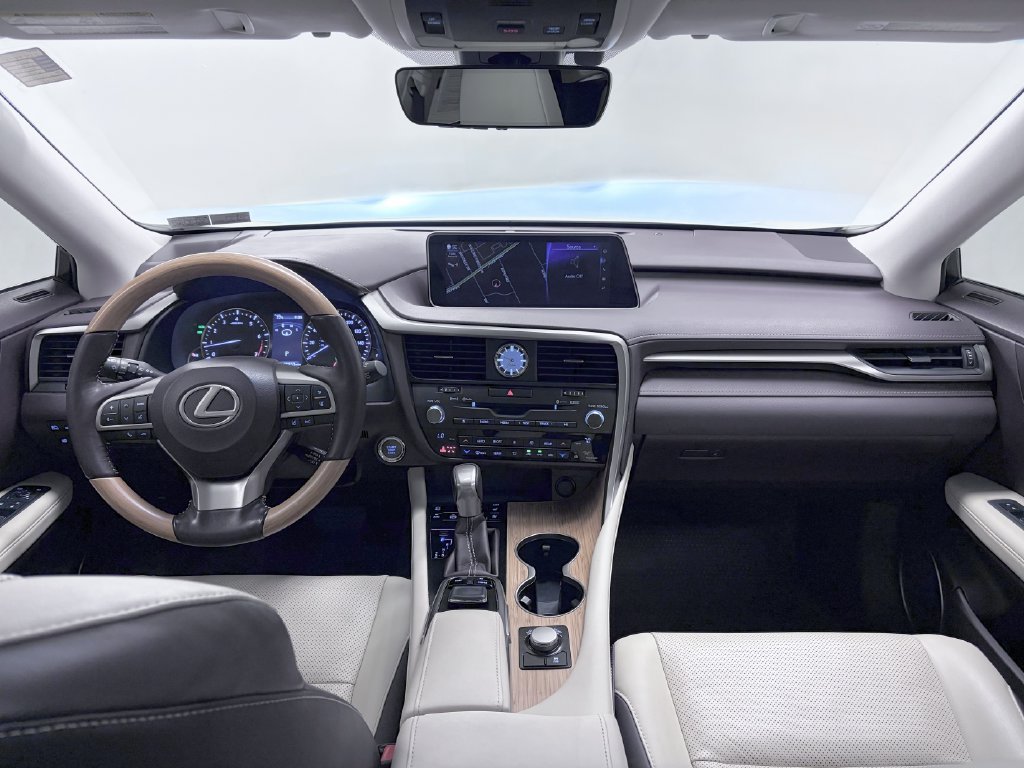 Used 2018 Lexus RX 350L FWD image 2