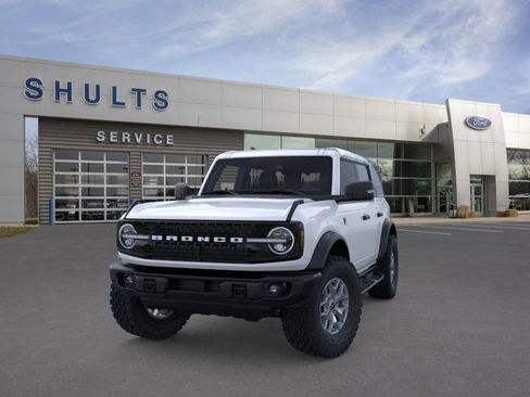 New 2025 Ford Bronco Badlands image 2