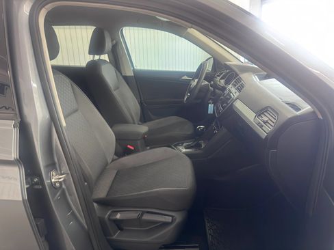 Used 2019 Volkswagen Tiguan S w/ Driver Assistance Package FWD image 10