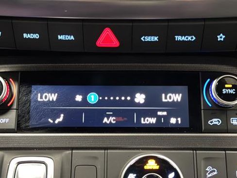 Used 2025 Hyundai Palisade Calligraphy AWD/4WD image 18
